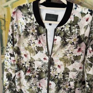 Sanctuary Clothing Lightweight Tropical Floral Bomber Jacket - Size M